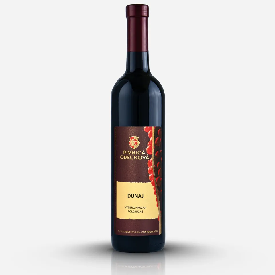 Pivnica Orechová Dunaj 2024 výběr z hroznů polosuché 0,75 l